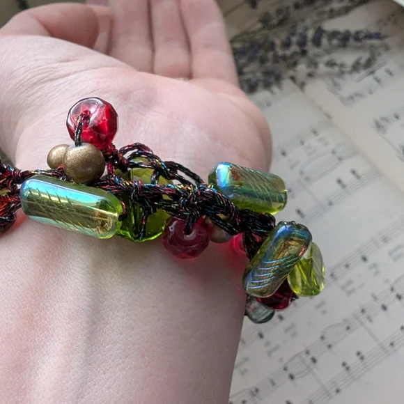 Colorful Beaded Bracelet - Picture 5 of 11